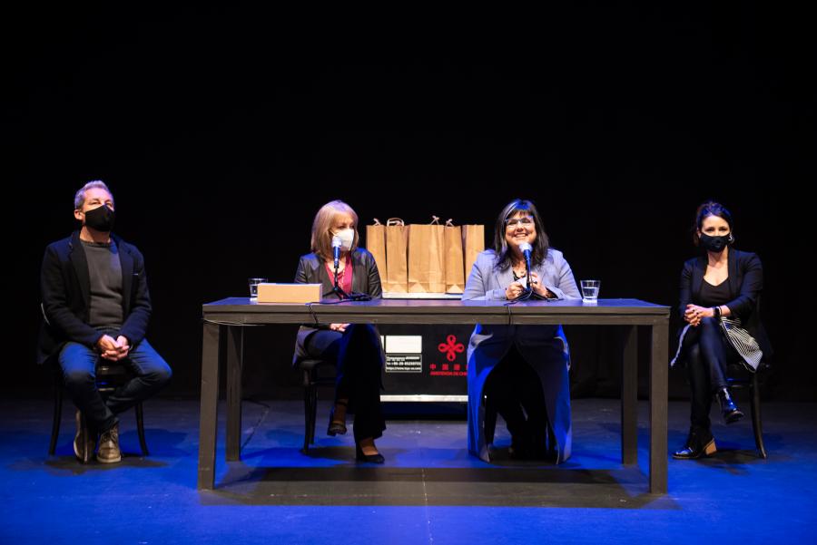 Anuncio de gira internacional de la Comedia Nacional