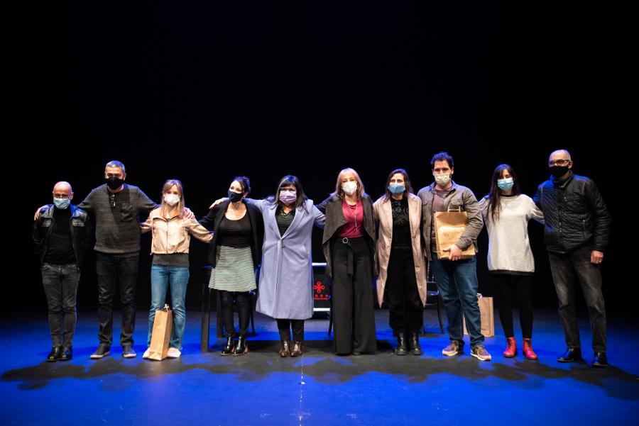 Anuncio de gira internacional de la Comedia Nacional
