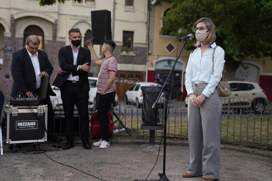Inauguración de busto en plazoleta Anita Garibaldi