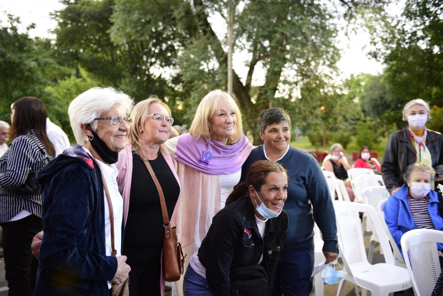 Reconocimiento "Mujeres de nuestra zona" en el municipio G