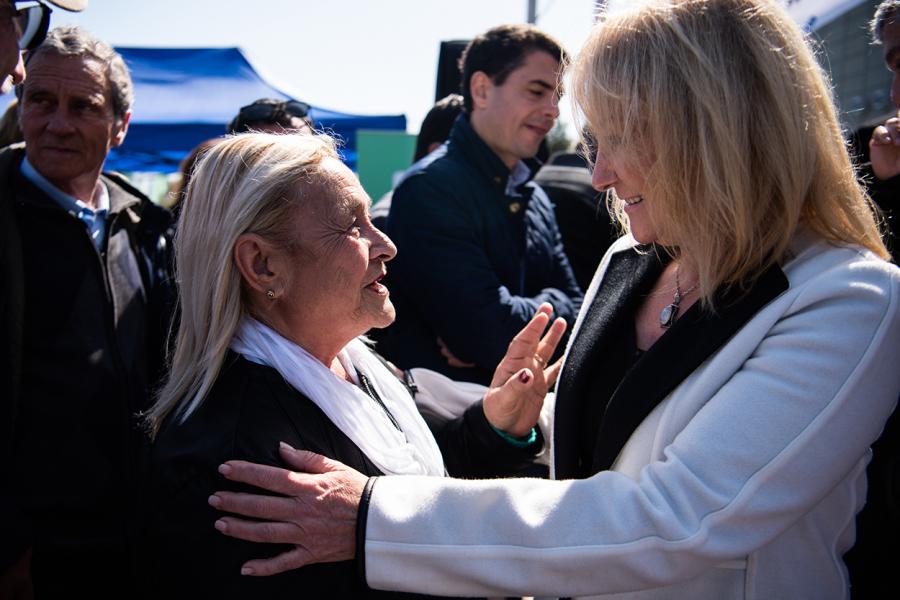 Inaugurción de viviendas en el asentamiento Campichuelo Itapé