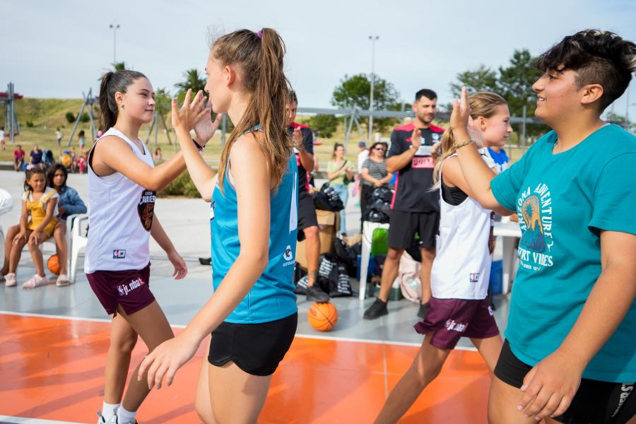 Partido Torneo Jr. NBA en el parque Idea Vilariño