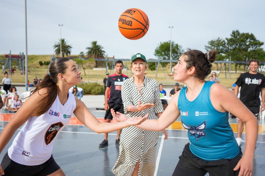 Partido Torneo Jr. NBA en el parque Idea Vilariño