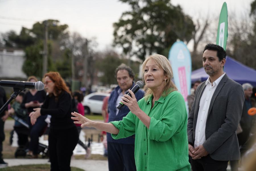 inauguración de espacio de juegos infantiles en el parque Andalucía