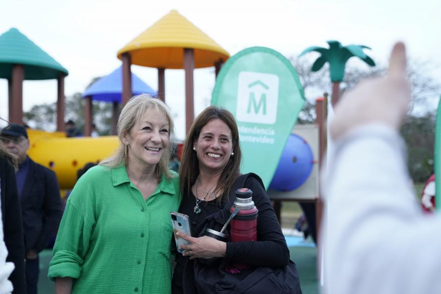 inauguración de espacio de juegos infantiles en el parque Andalucía