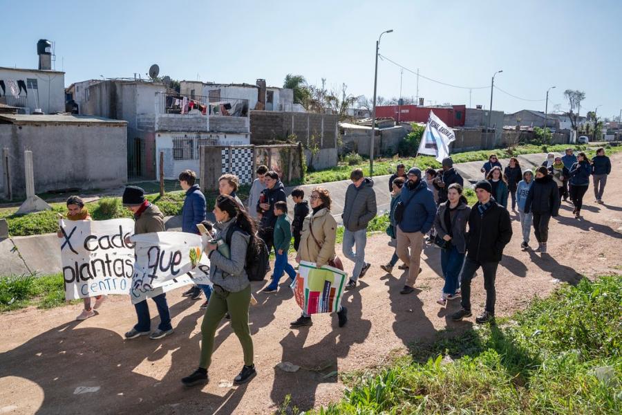 Cierre de la plantación de árboles en el barrio Bajo Valencia