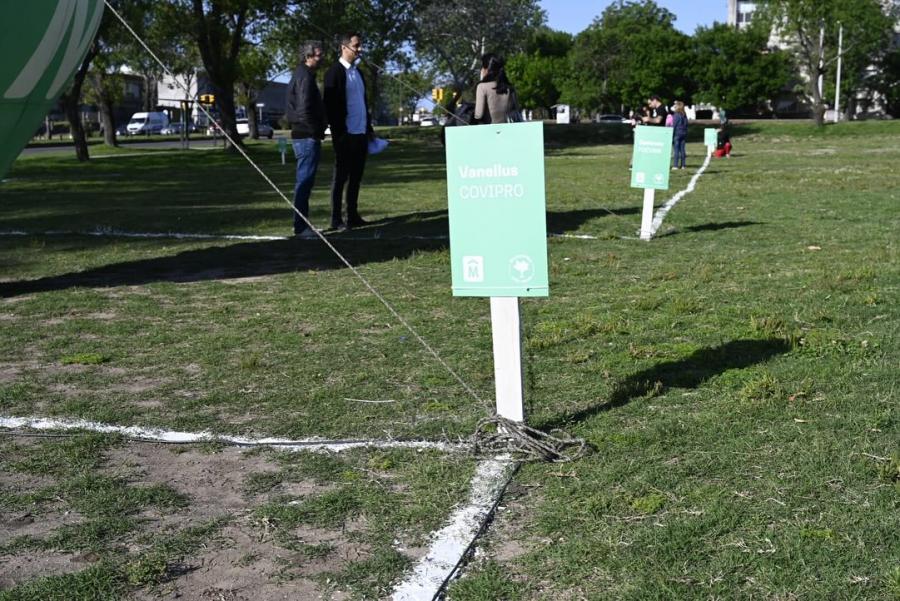 Entrega de terrenos a cooperativas en barrio de la innovación