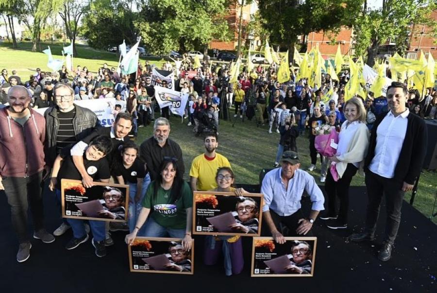 Entrega de terrenos a cooperativas en barrio de la innovación