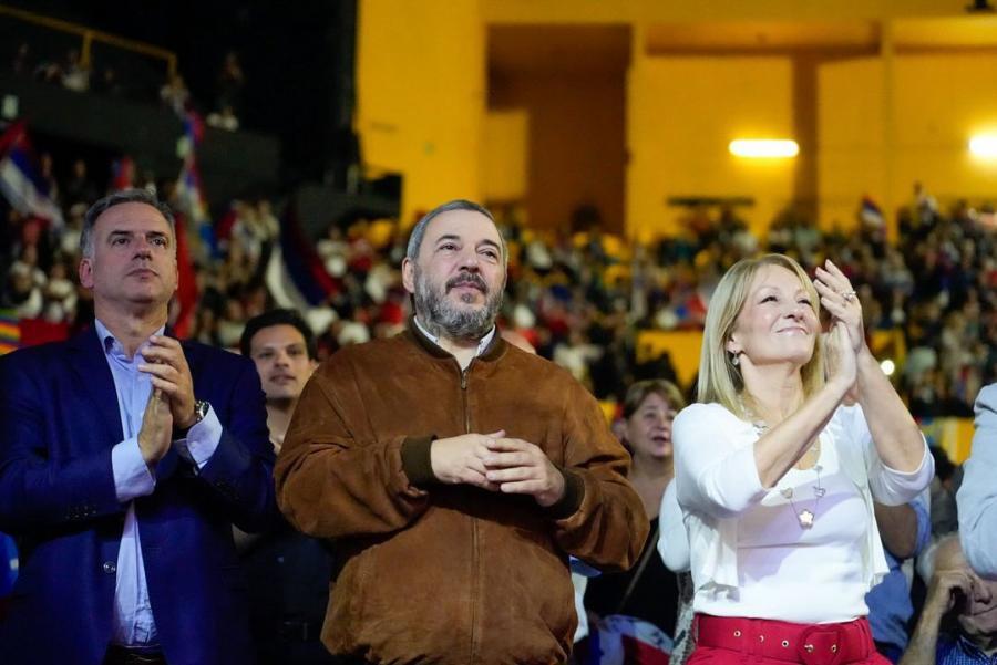 Congresodel frente amplio homenaje a Tabaré 