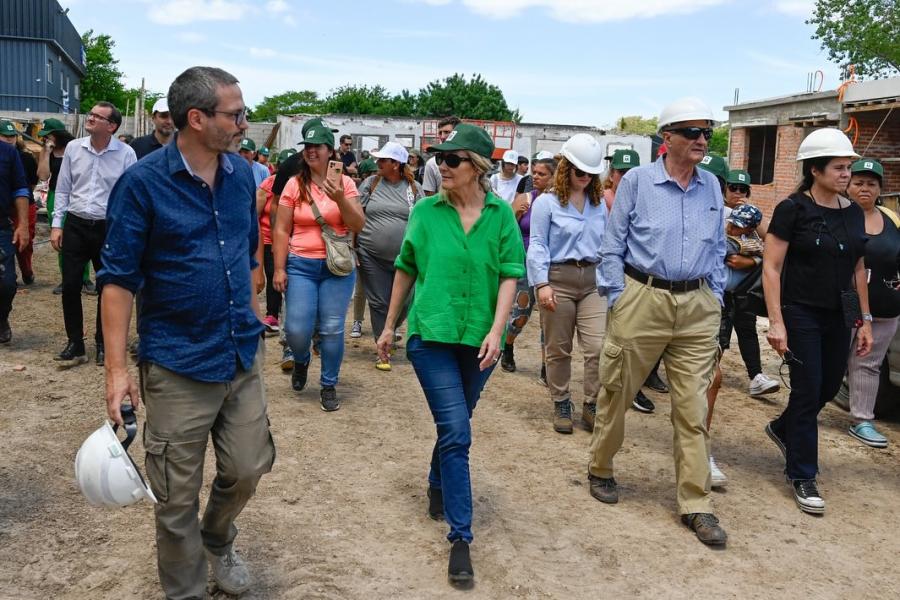 obras del realojo del barrio Santa María Eugenia