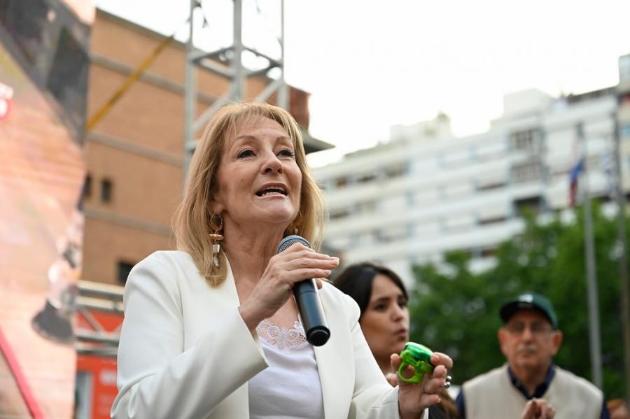 Bienvenida a la ciclovía de Av. 18 de julio