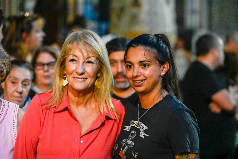 Corso barrial en el Municipio C
