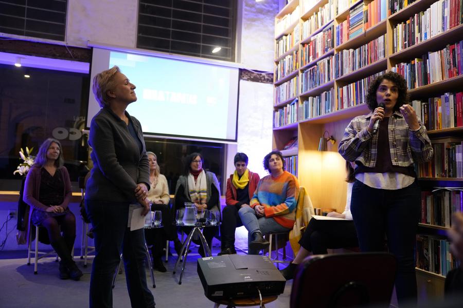 Militantas- Mujeres políticas y políticas mujeres.