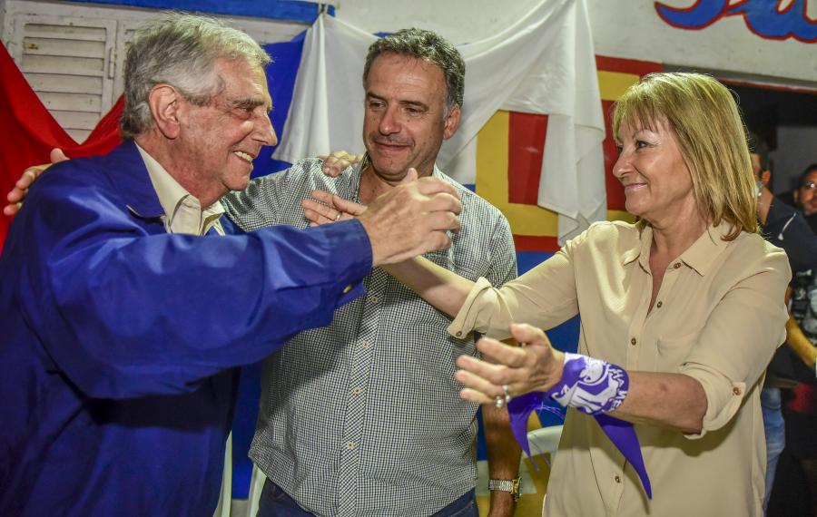 Comité San Luis junto a Tabaré Vázquez