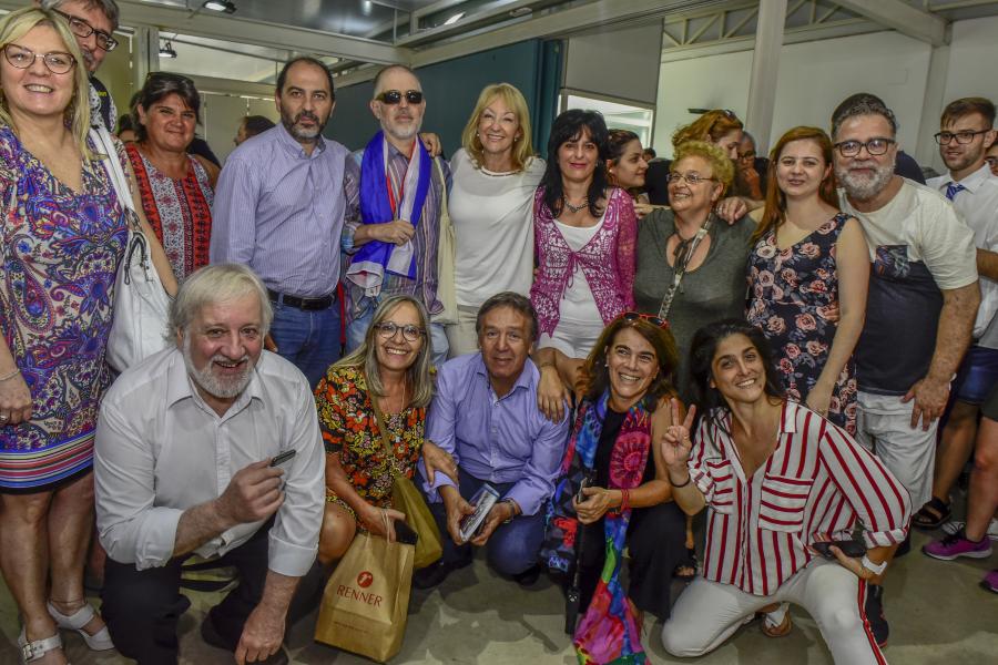 Lanzamiento junto a sectores