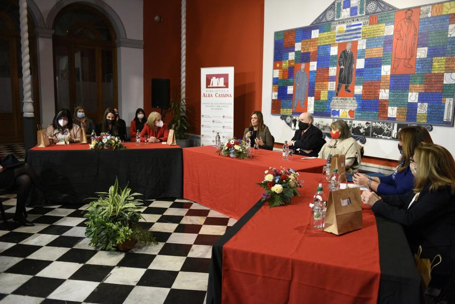 Homenaje a Adela Reta 