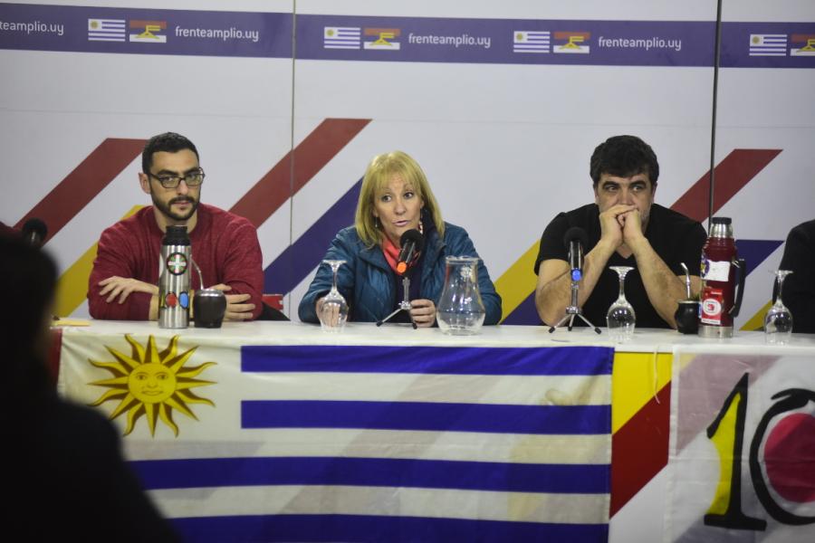 Acto de FUECYS con Carolina y Oscar