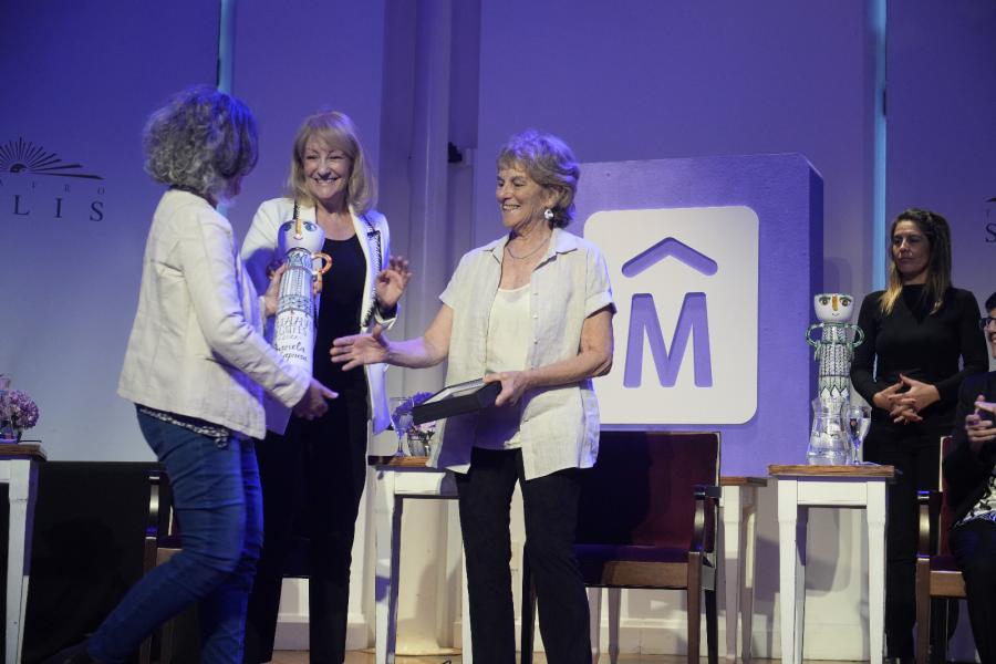 :Declaración de Ciudadanas Ilustres a Circe Maia, Mabel Simois y Graciela Sapriza