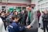 Entrega de instrumentos musicales a niños y niñas presupuesto participativo en la escuela Portugal 